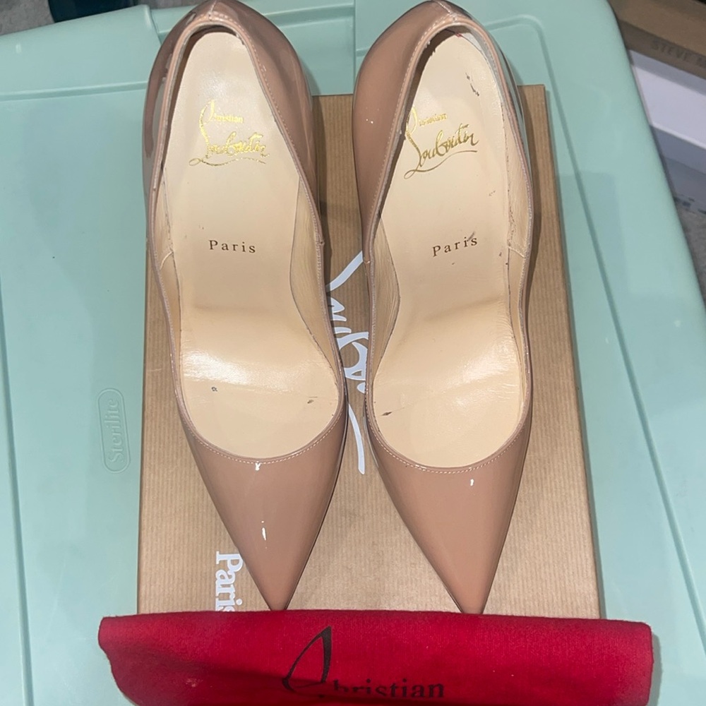 Christian Louboutin So Kate